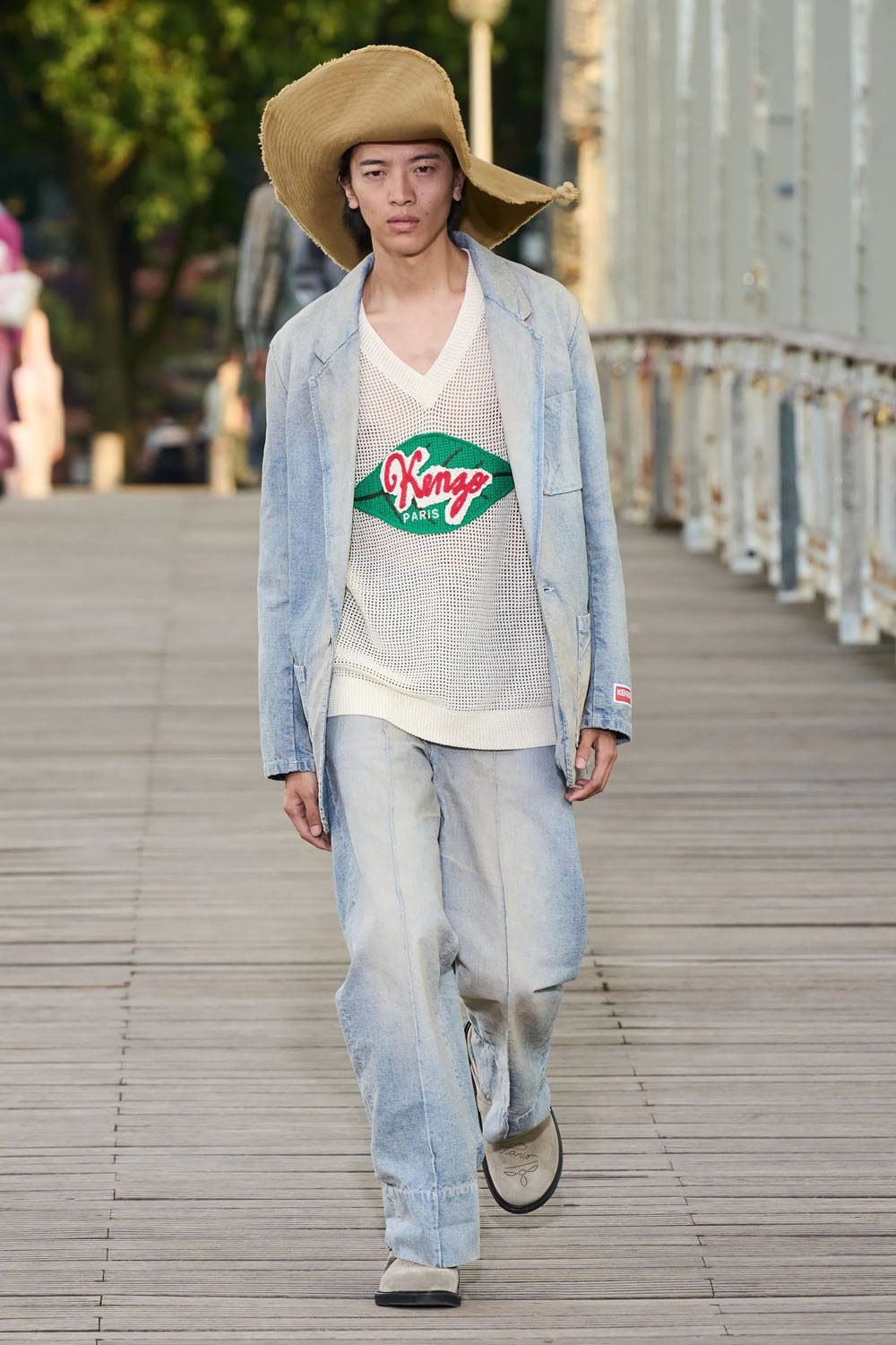 Kenzo Printemps Été 2024 Runway Magazine (40)