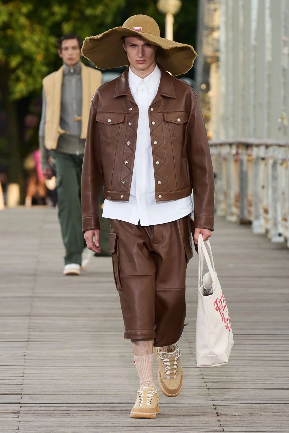 Kenzo Printemps Été 2024 Runway Magazine (44)