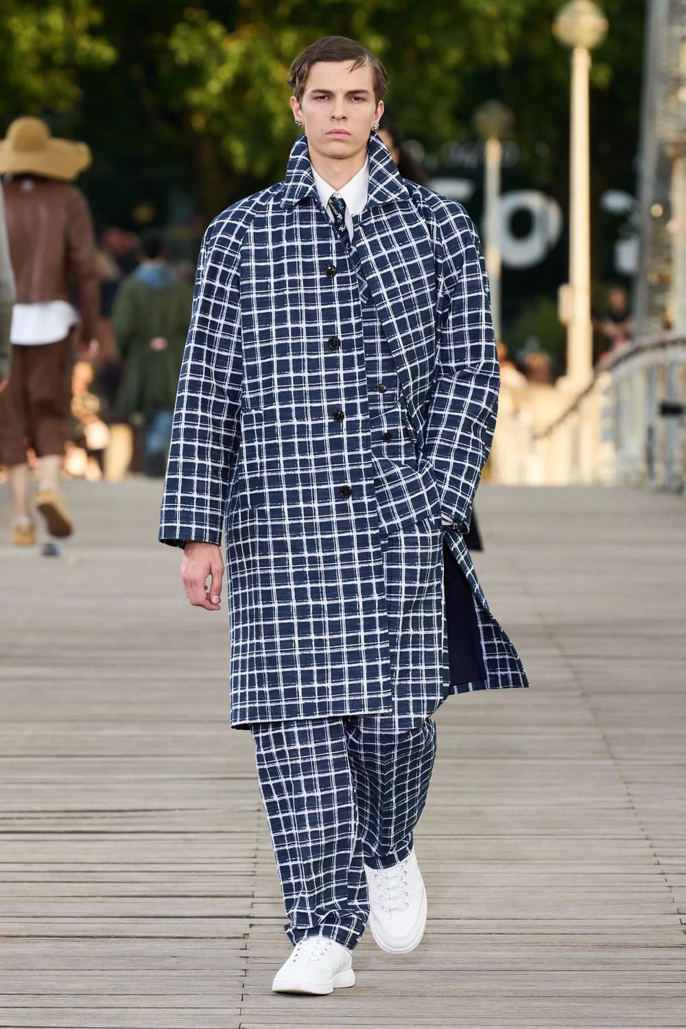 Kenzo Printemps Été 2024 Runway Magazine (47)