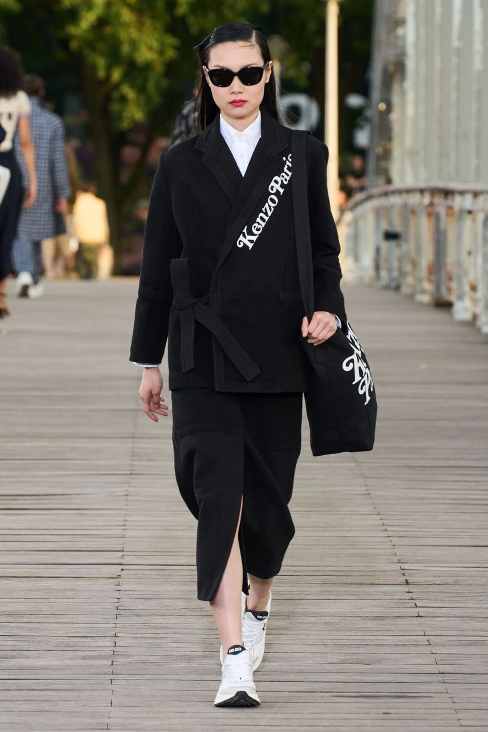 Kenzo Printemps Été 2024 Runway Magazine (51)