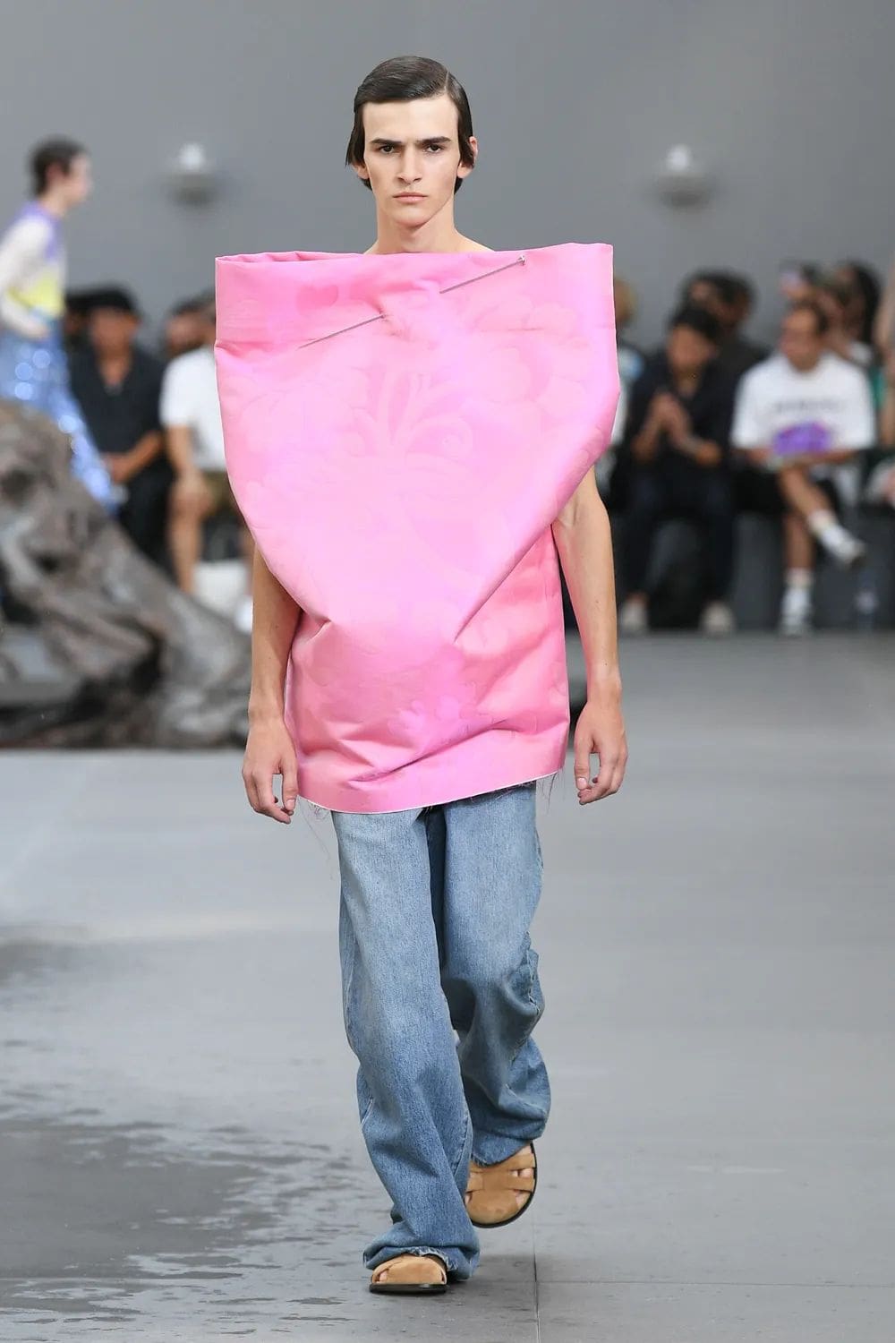 Loewe Homme Printemps Été 2024 Runway Magazine (12)
