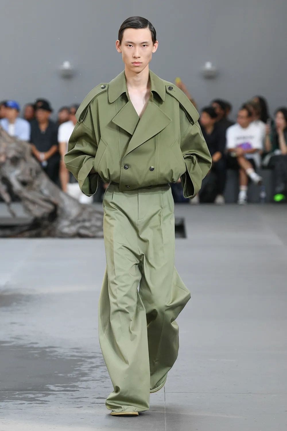 Loewe Homme Printemps Été 2024 Runway Magazine (15)