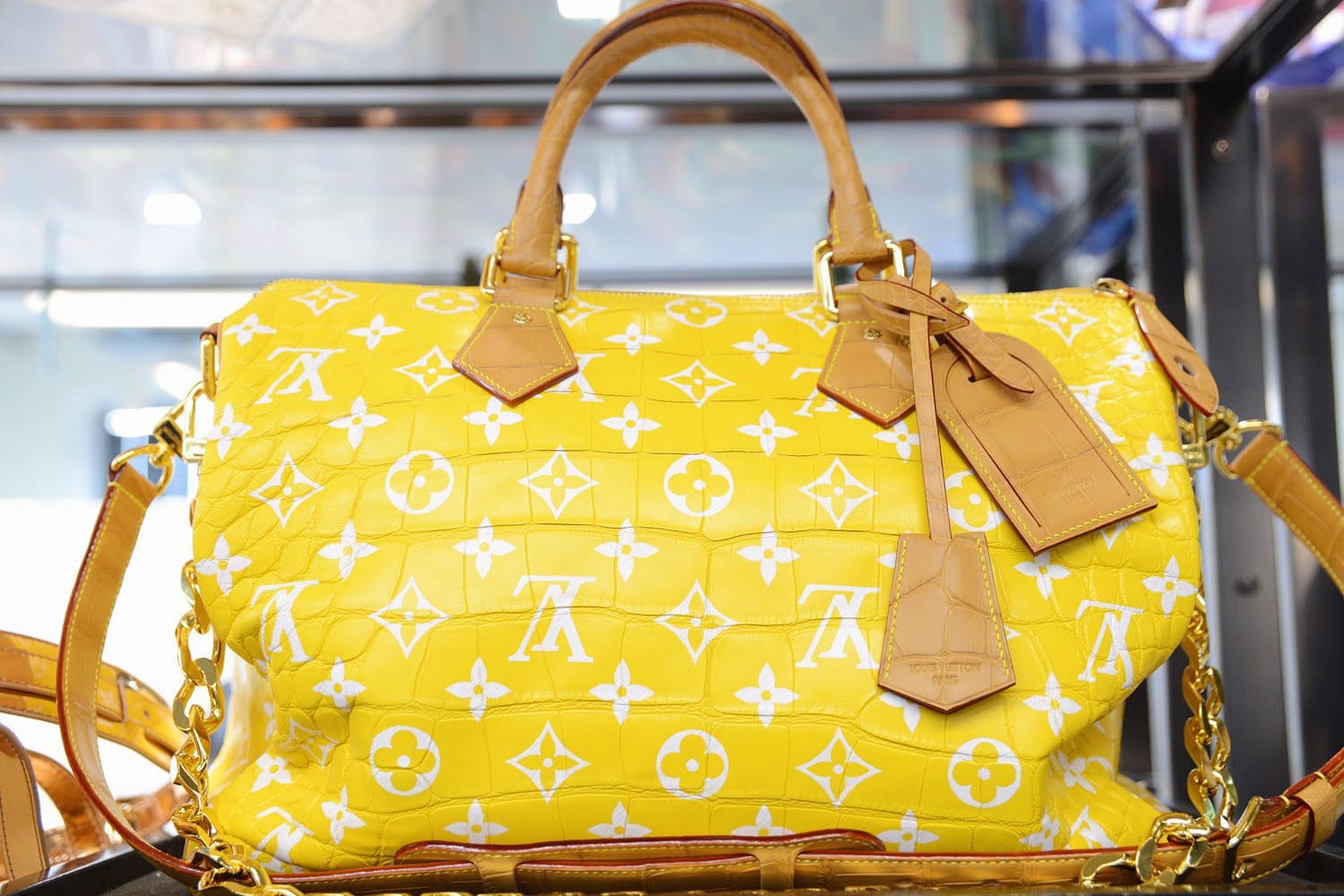 Details und Set von Louis Vuitton von Pharrell Williams Runway Magazin (31)