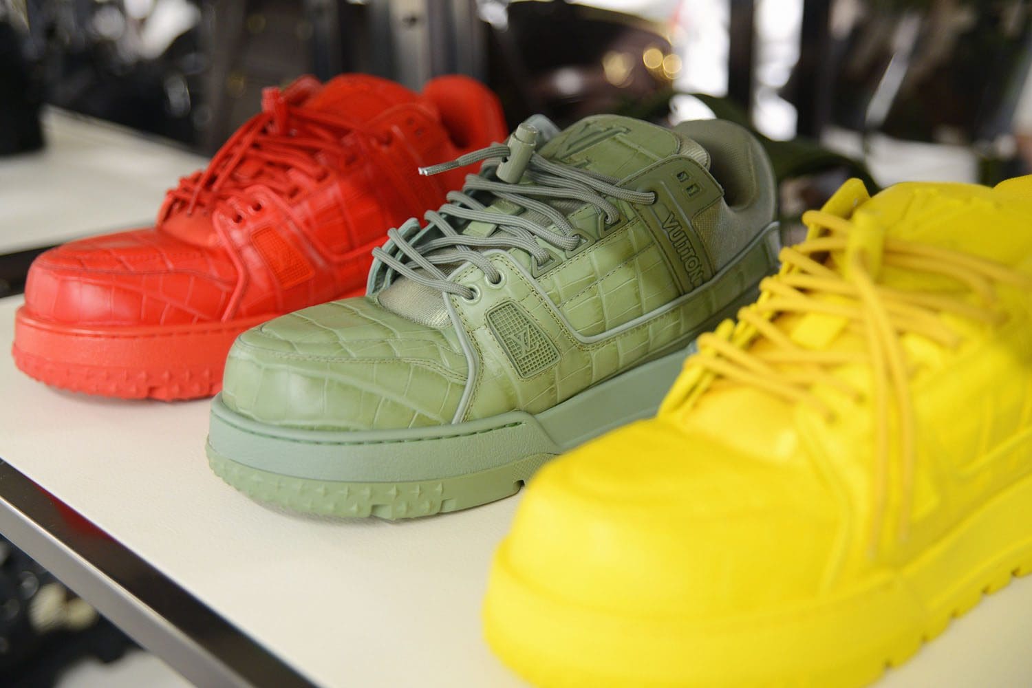 Details und Set von Louis Vuitton von Pharrell Williams Runway Magazin (38)