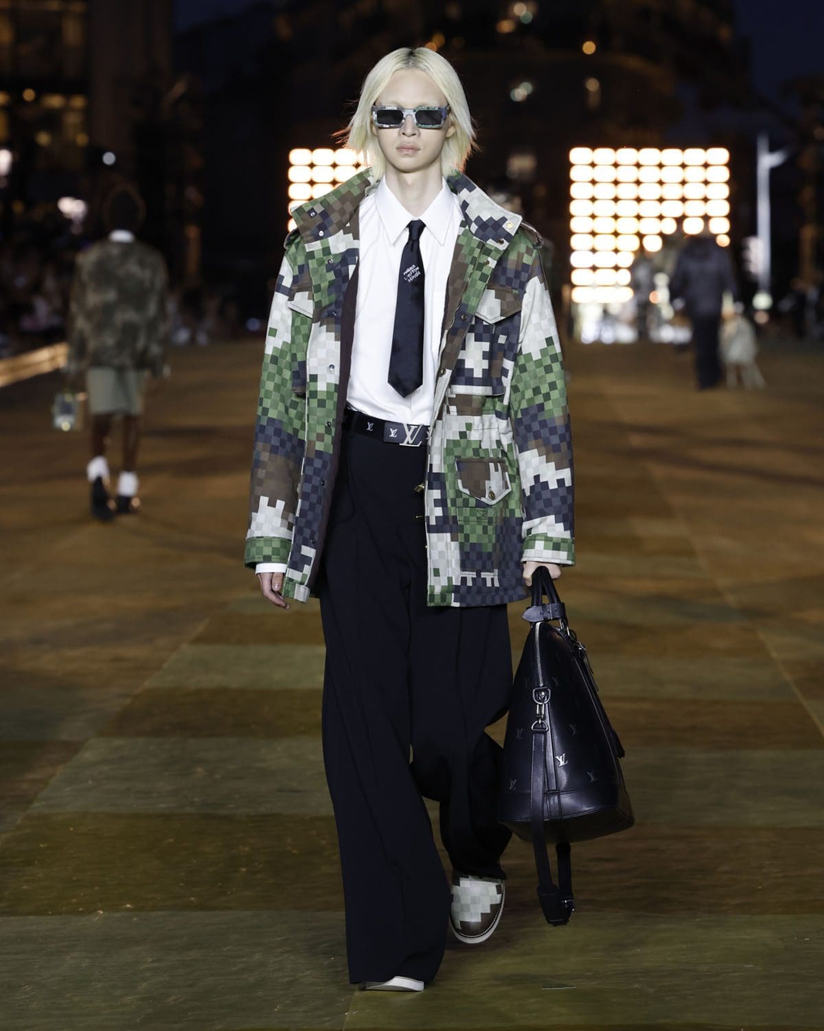 Louis Vuitton от Фаррелла Уильямса Весна-Лето 2024 Runway Журнал (11)