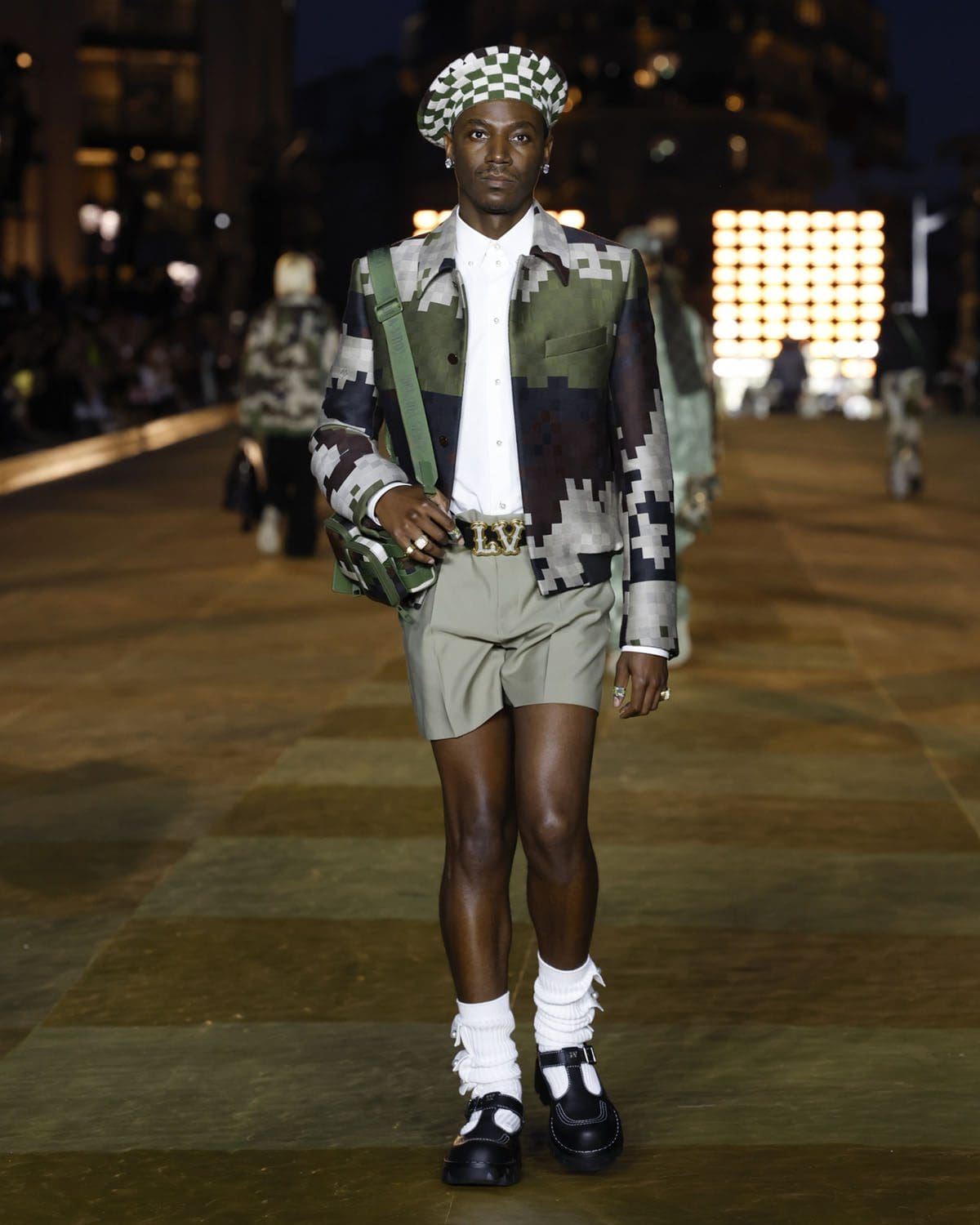 Louis Vuitton от Фаррелла Уильямса Весна-Лето 2024 Runway Журнал (14)