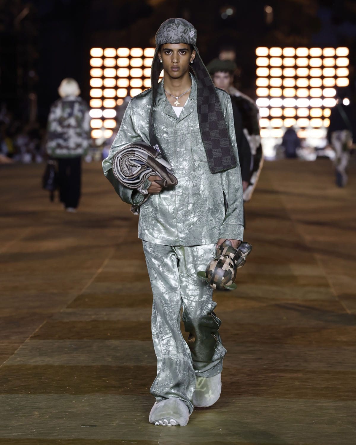 Louis Vuitton от Фаррелла Уильямса Весна-Лето 2024 Runway Журнал (15)