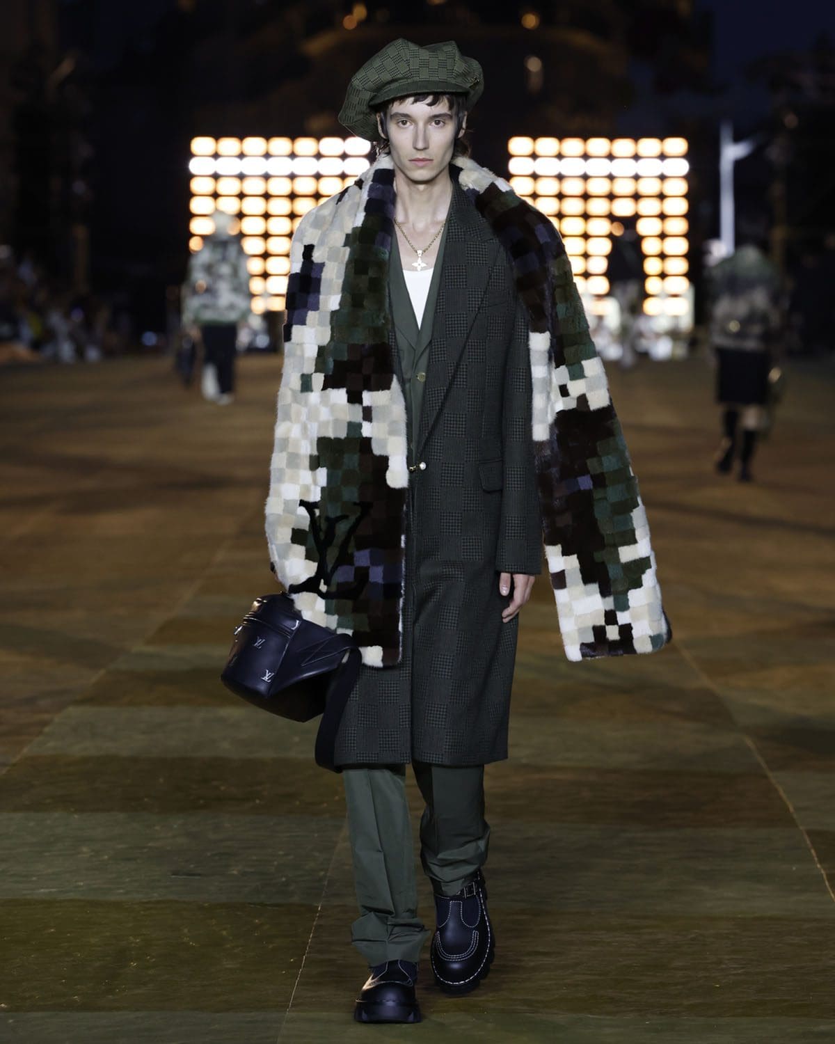 Louis Vuitton от Фаррелла Уильямса Весна-Лето 2024 Runway Журнал (16)