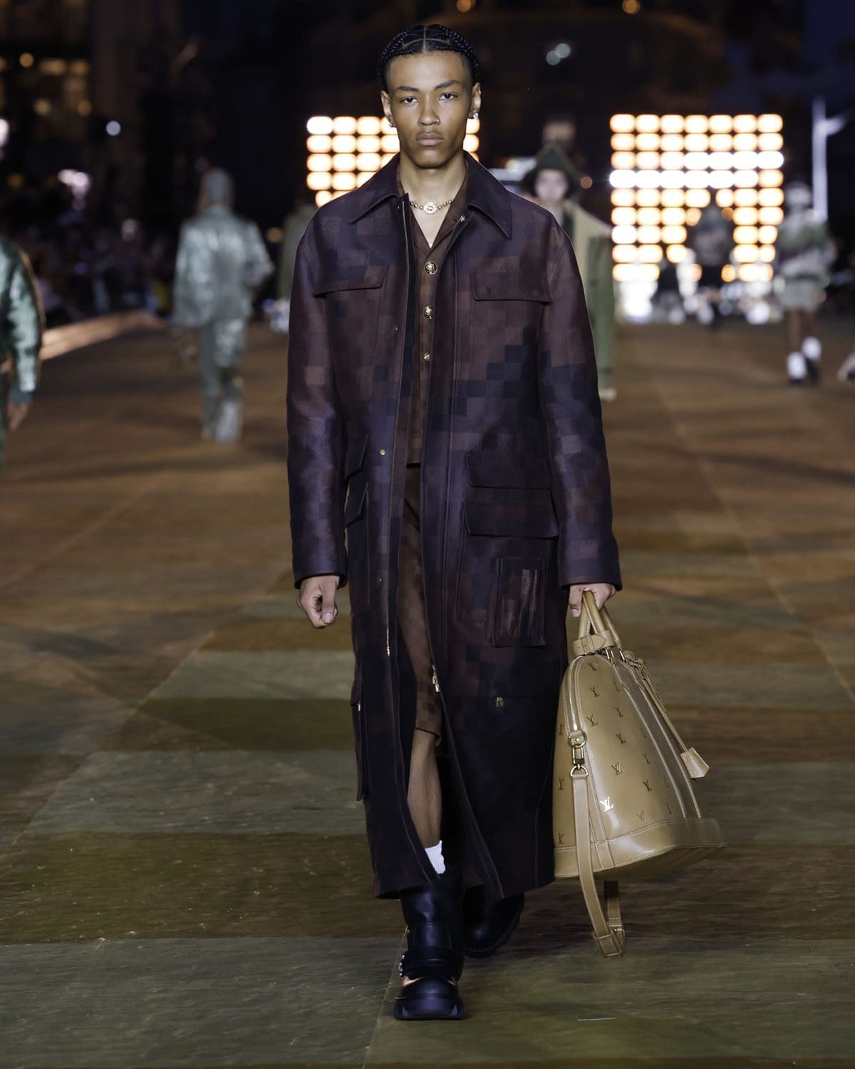 Louis Vuitton от Фаррелла Уильямса Весна-Лето 2024 Runway Журнал (19)