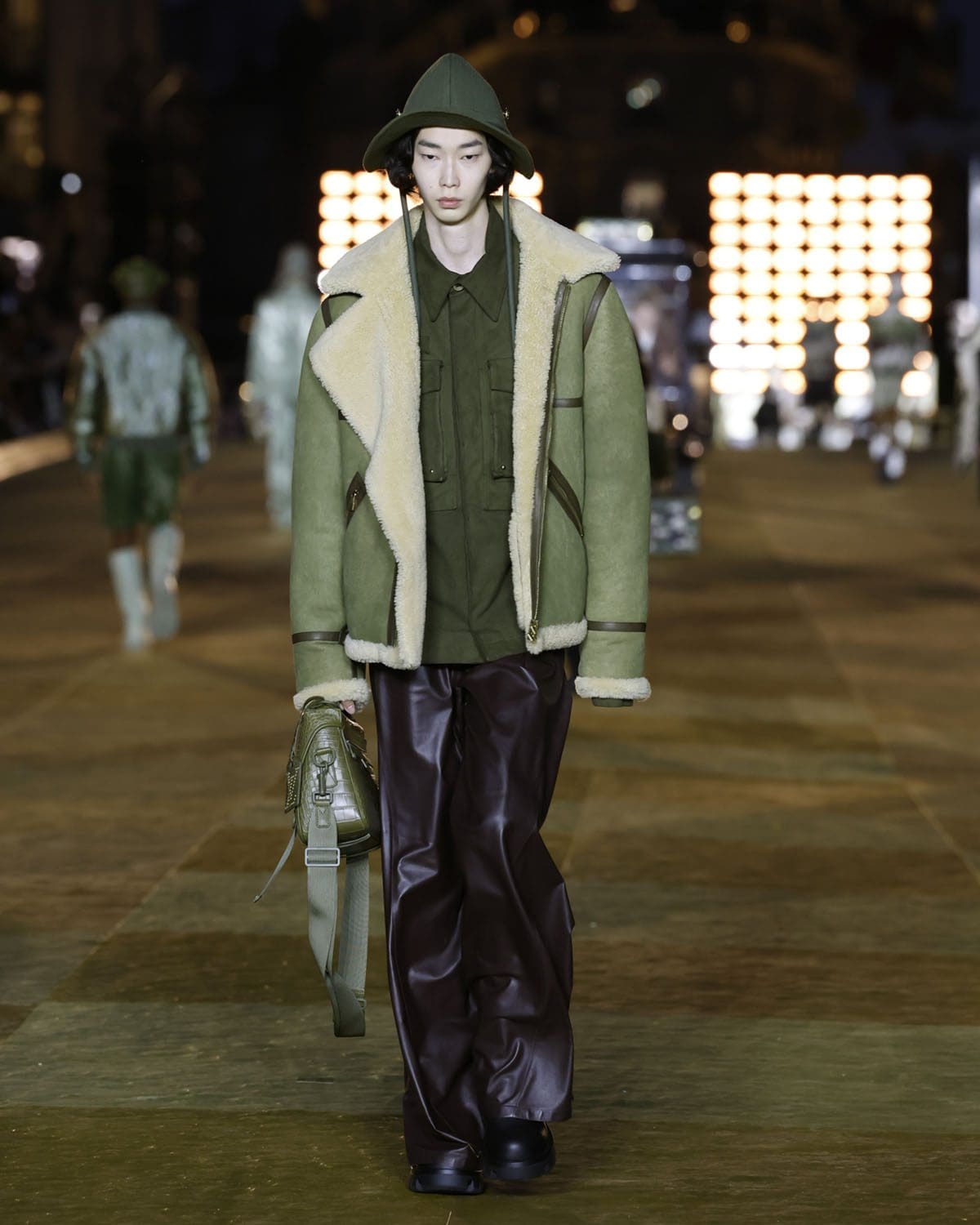 Louis Vuitton от Фаррелла Уильямса Весна-Лето 2024 Runway Журнал (20)