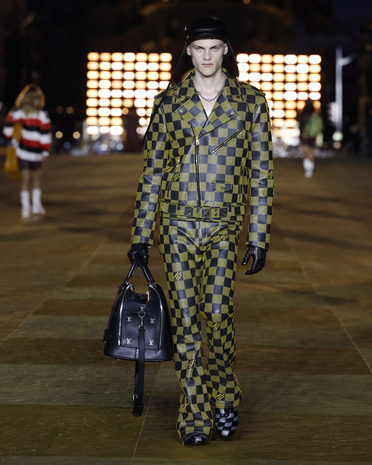 Louis Vuitton от Фаррелла Уильямса Весна-Лето 2024 Runway Журнал (29)