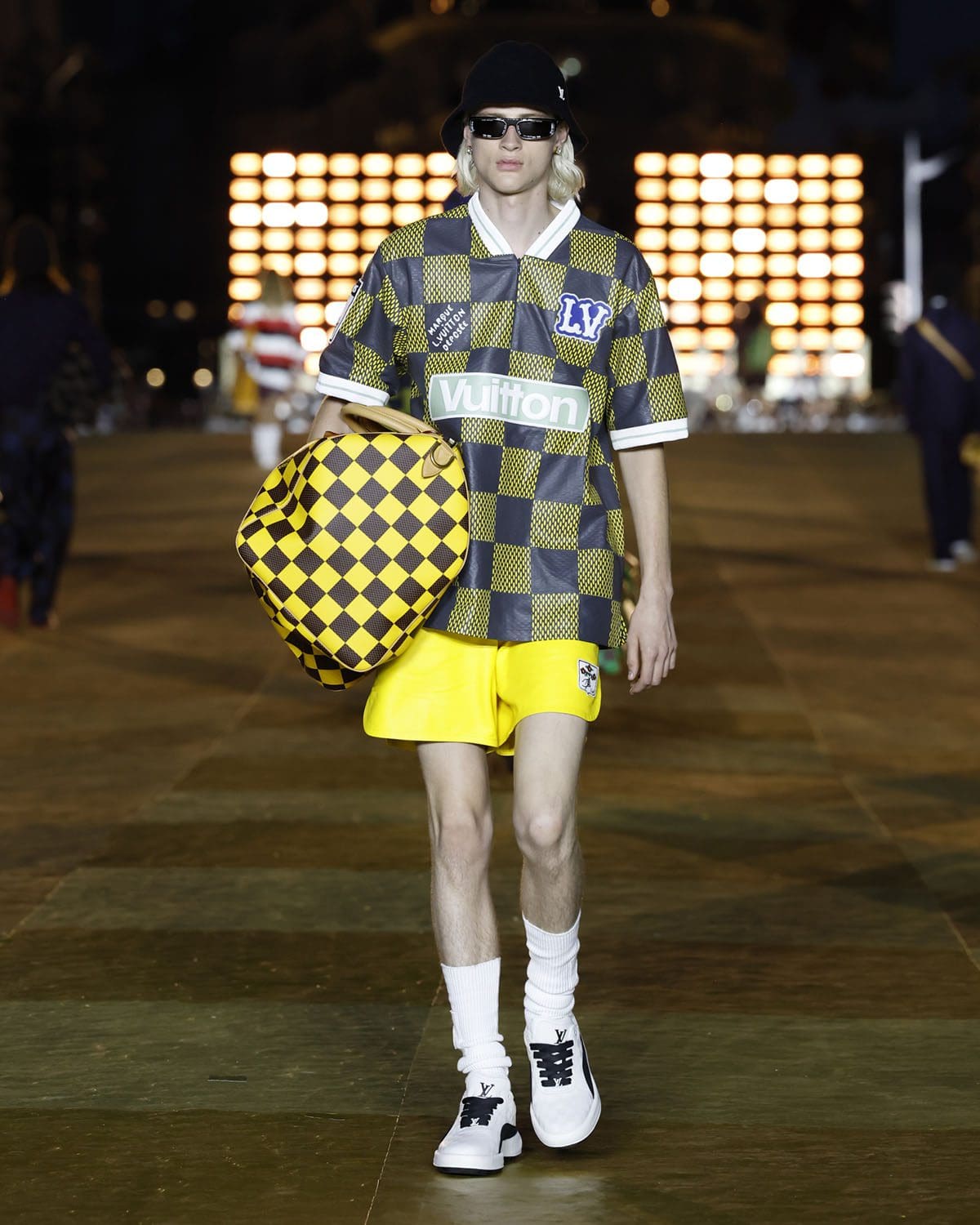 Louis Vuitton от Фаррелла Уильямса Весна-Лето 2024 Runway Журнал (31)