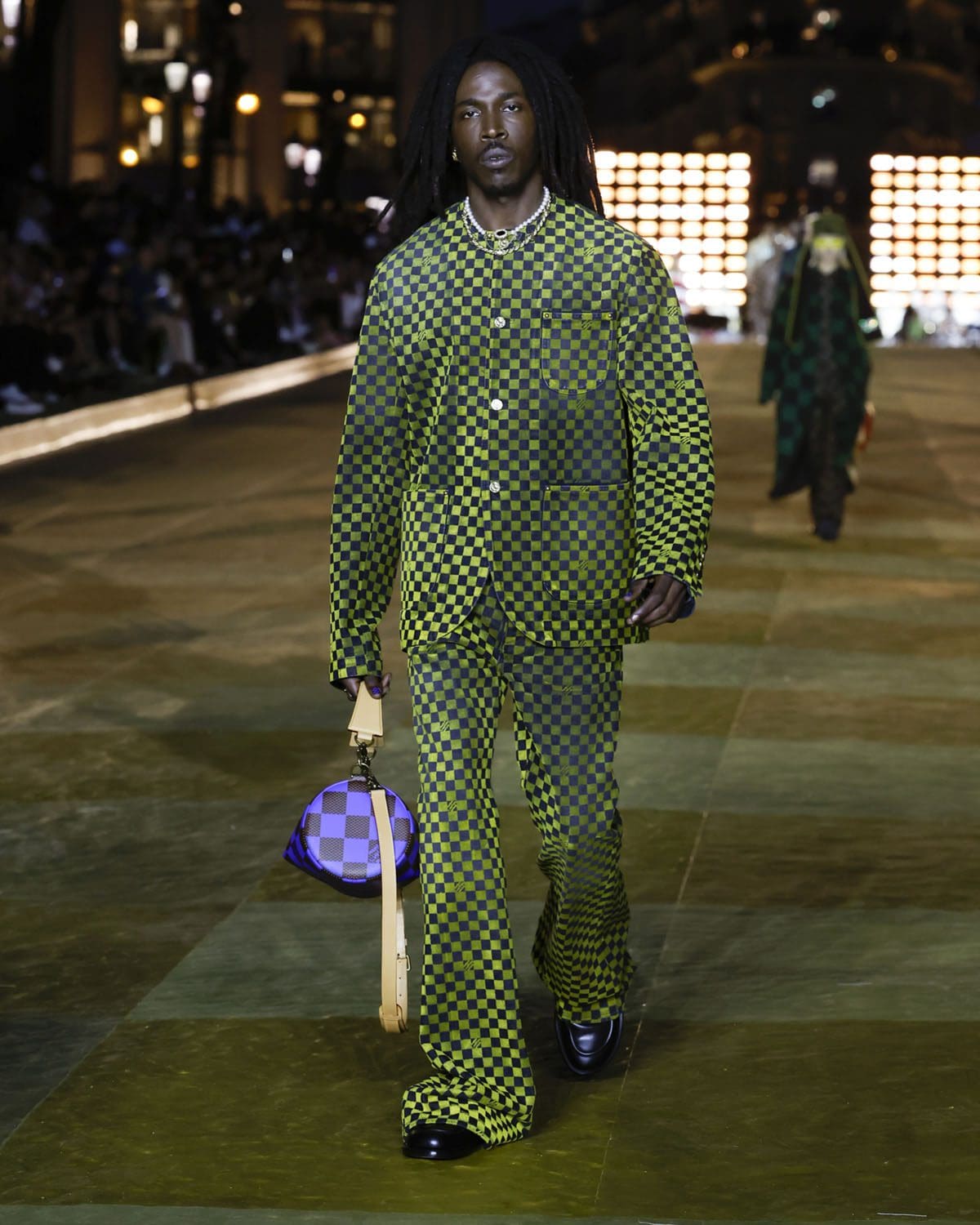 Louis Vuitton от Фаррелла Уильямса Весна-Лето 2024 Runway Журнал (33)