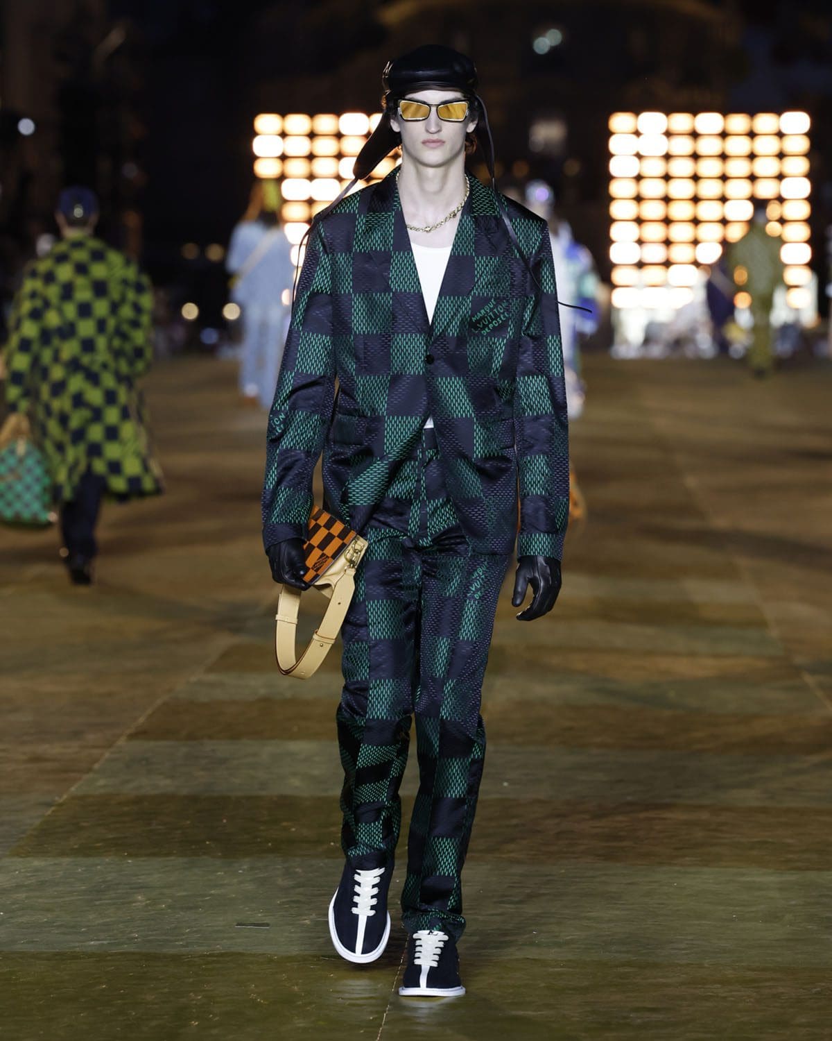Louis Vuitton от Фаррелла Уильямса Весна-Лето 2024 Runway Журнал (35)