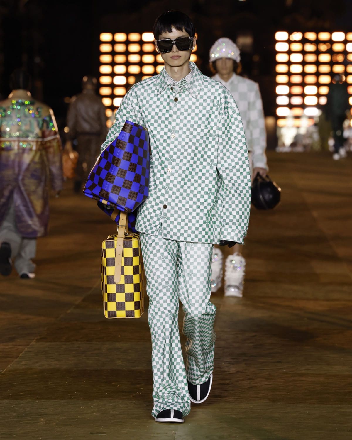 Louis Vuitton от Фаррелла Уильямса Весна-Лето 2024 Runway Журнал (41)