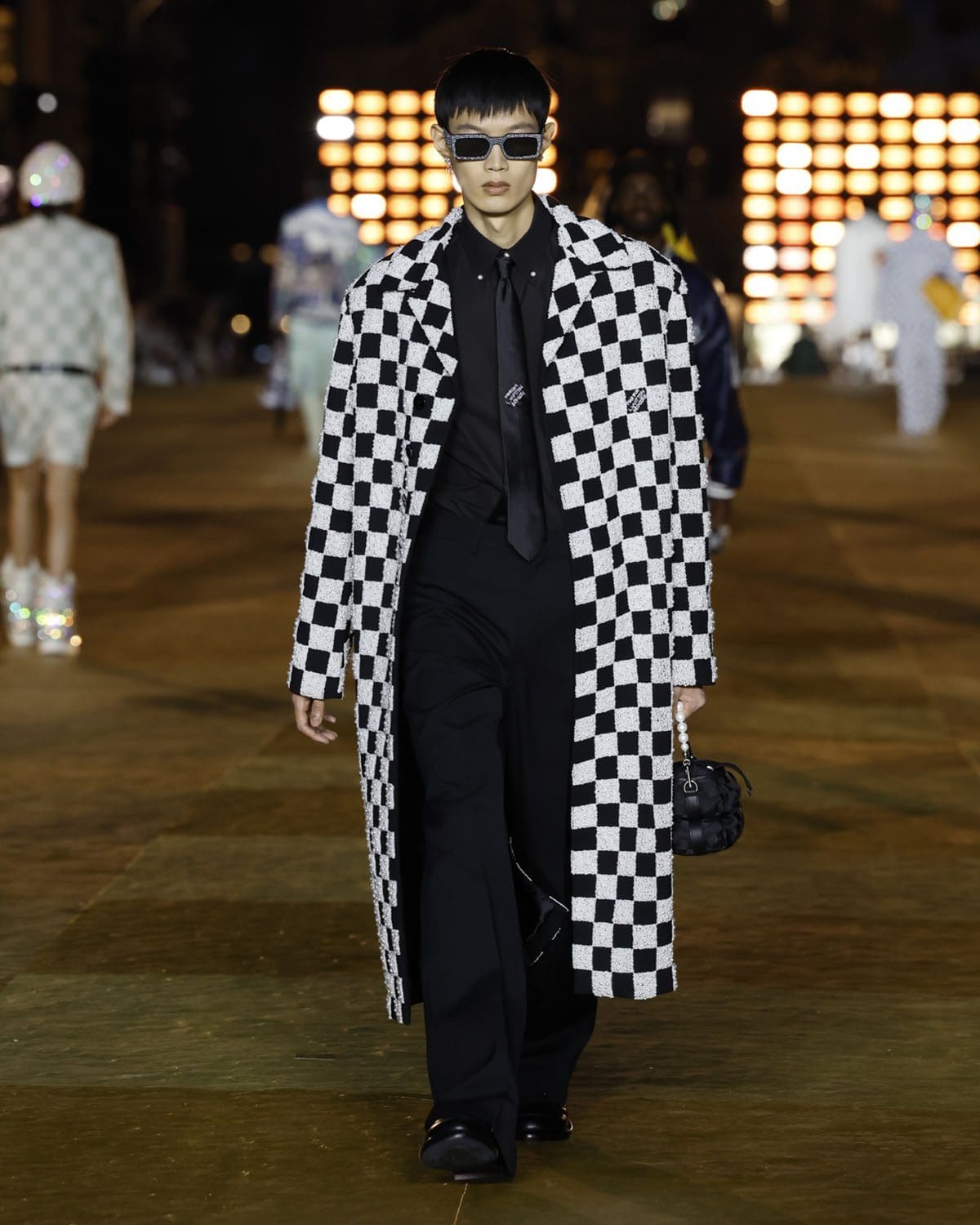 Louis Vuitton от Фаррелла Уильямса Весна-Лето 2024 Runway Журнал (44)