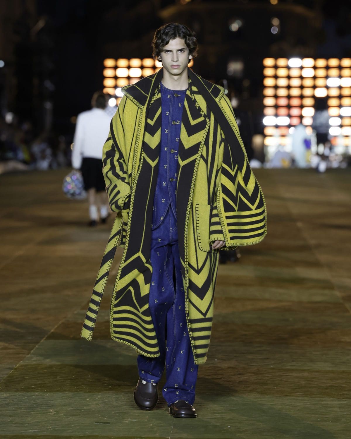 Louis Vuitton от Фаррелла Уильямса Весна-Лето 2024 Runway Журнал (50)