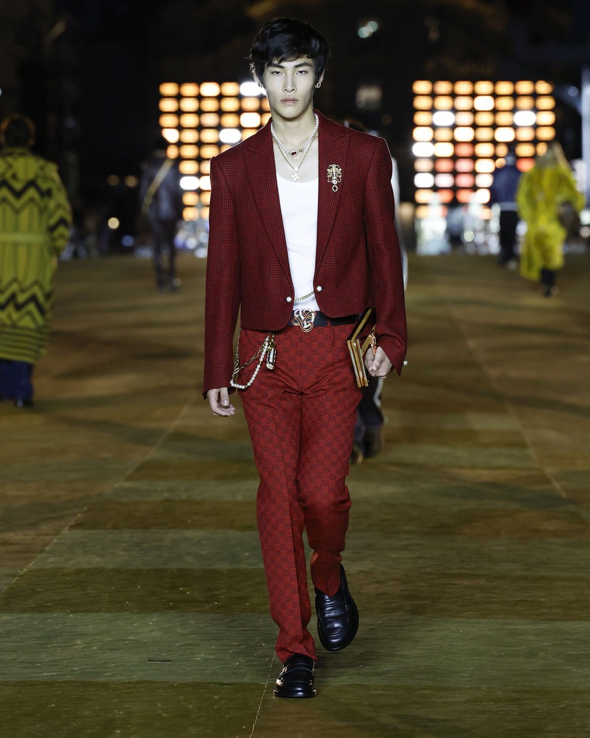 Louis Vuitton от Фаррелла Уильямса Весна-Лето 2024 Runway Журнал (52)
