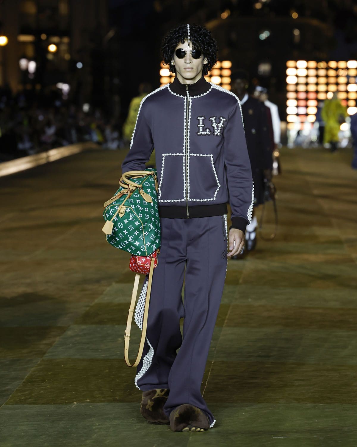 Louis Vuitton от Фаррелла Уильямса Весна-Лето 2024 Runway Журнал (53)