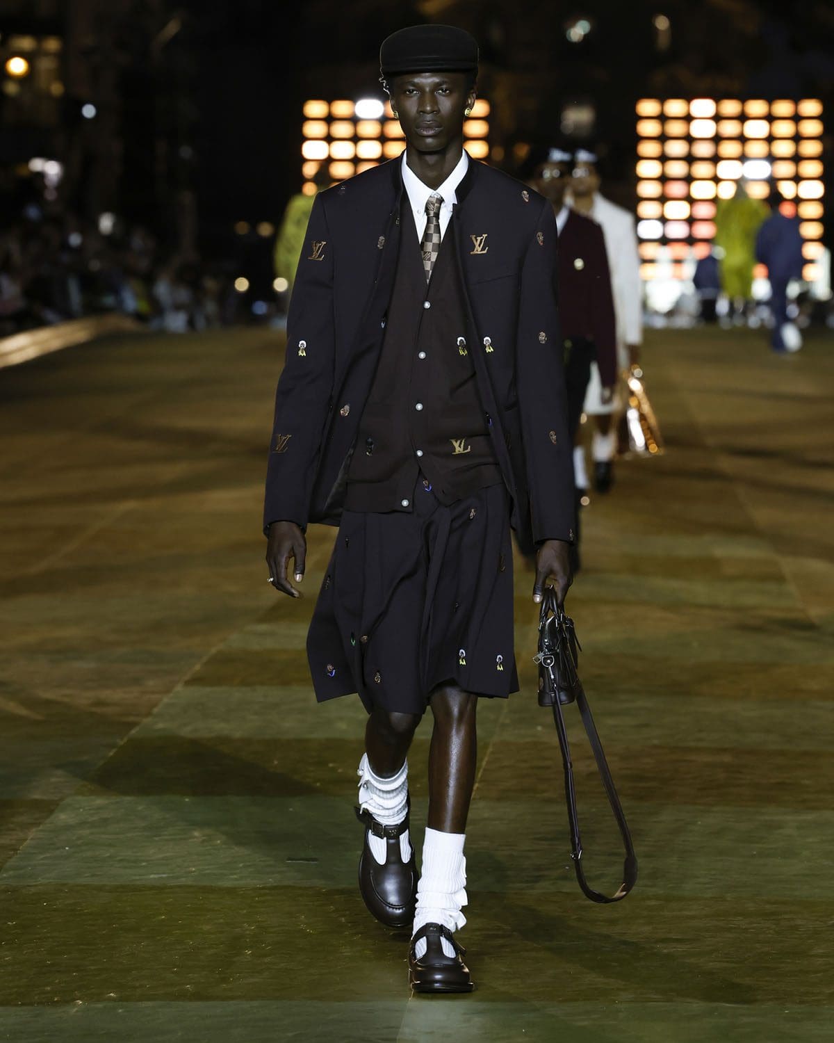 Louis Vuitton от Фаррелла Уильямса Весна-Лето 2024 Runway Журнал (54)