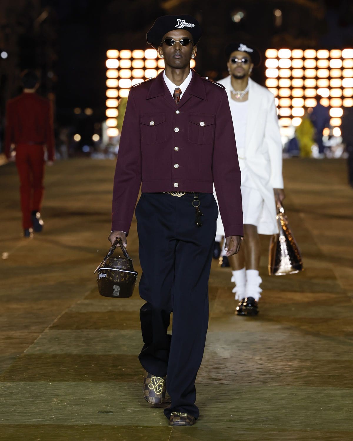 Louis Vuitton от Фаррелла Уильямса Весна-Лето 2024 Runway Журнал (55)