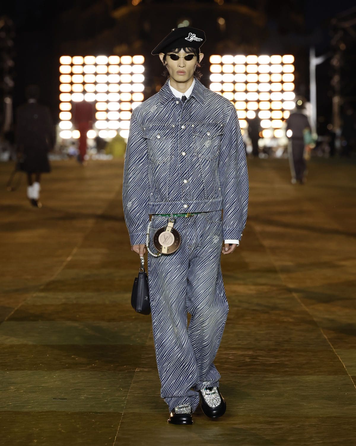 Louis Vuitton от Фаррелла Уильямса Весна-Лето 2024 Runway Журнал (59)