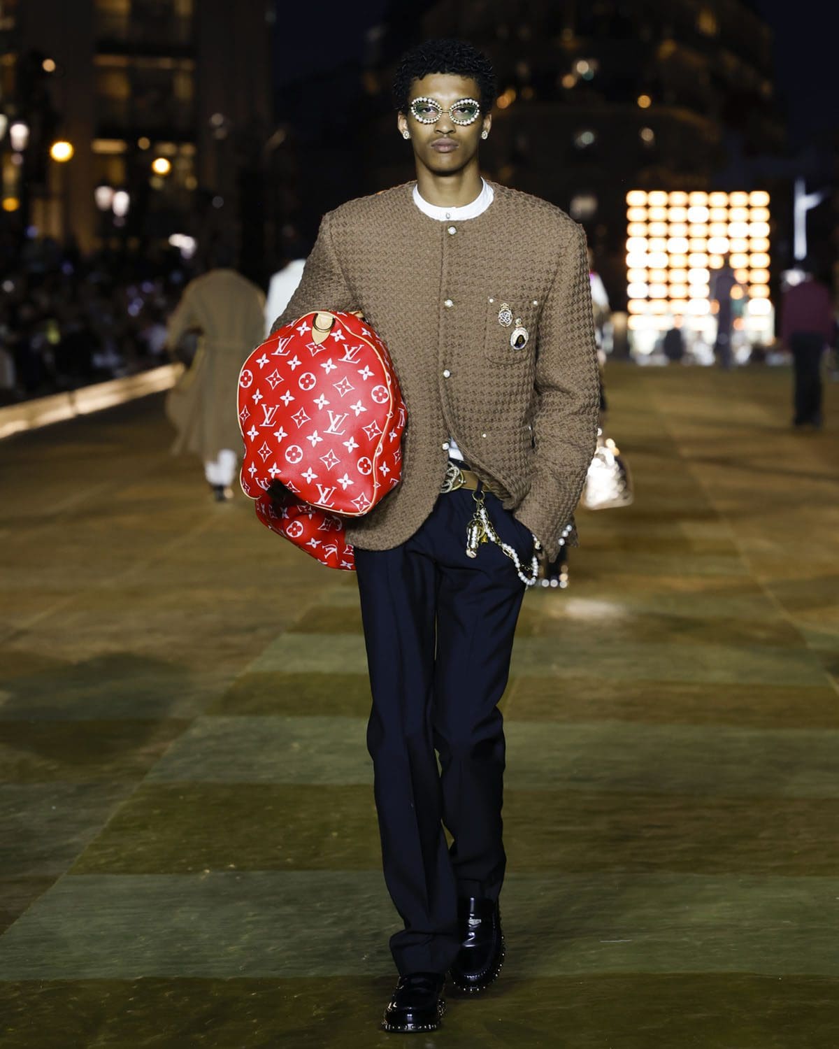 Louis Vuitton от Фаррелла Уильямса Весна-Лето 2024 Runway Журнал (61)