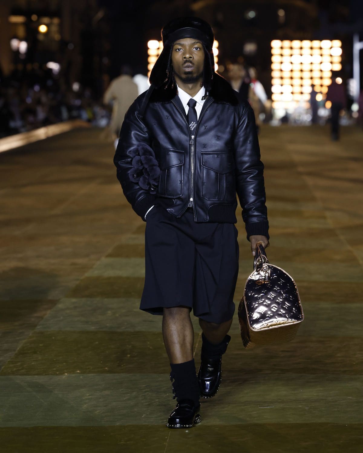 Louis Vuitton от Фаррелла Уильямса Весна-Лето 2024 Runway Журнал (62)