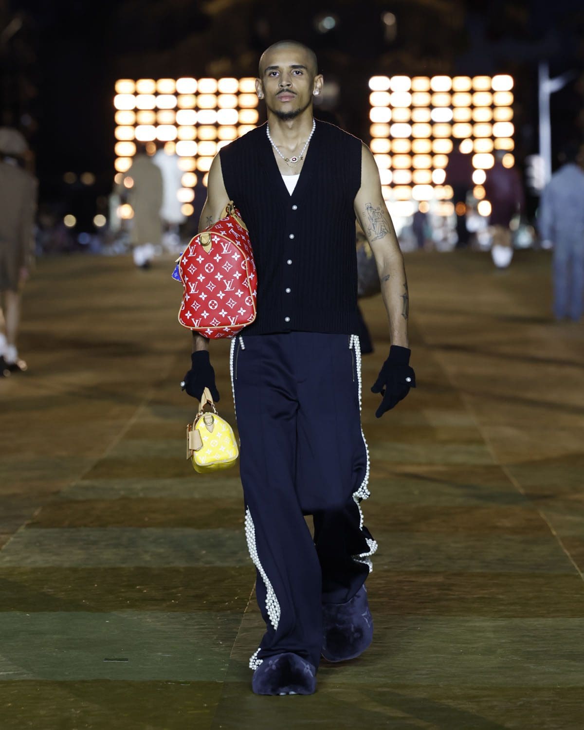 Louis Vuitton от Фаррелла Уильямса Весна-Лето 2024 Runway Журнал (63)