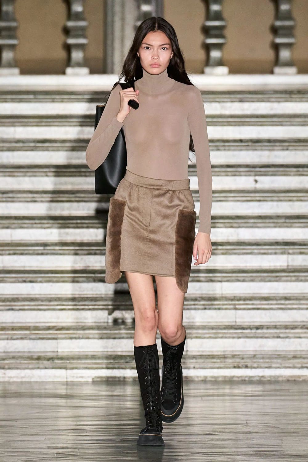 マックスマーラ スプリング 2024 Runway 雑誌(38)