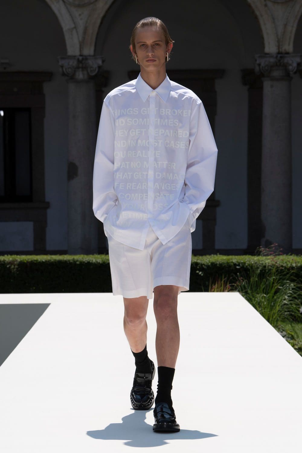 ヴァレンティノ メンズウェア 春夏 2024 Runway 雑誌(20)