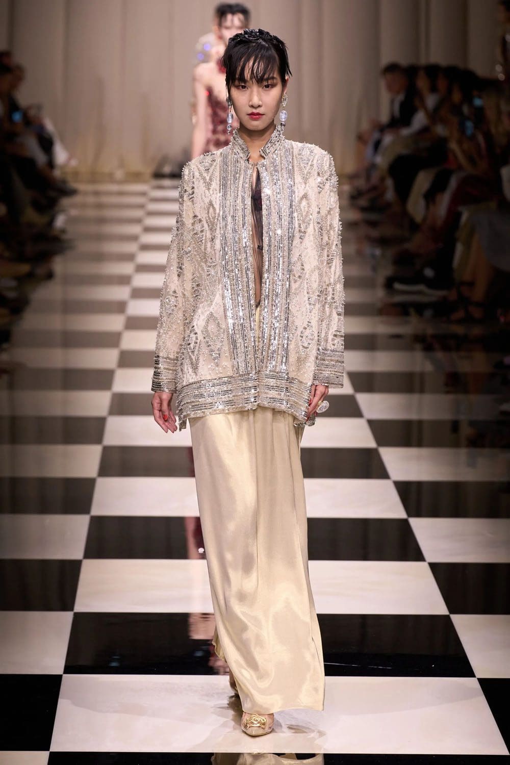 Armani Prive Fall Winter 2023 2024 Haute Couture Runway Magazine (14)