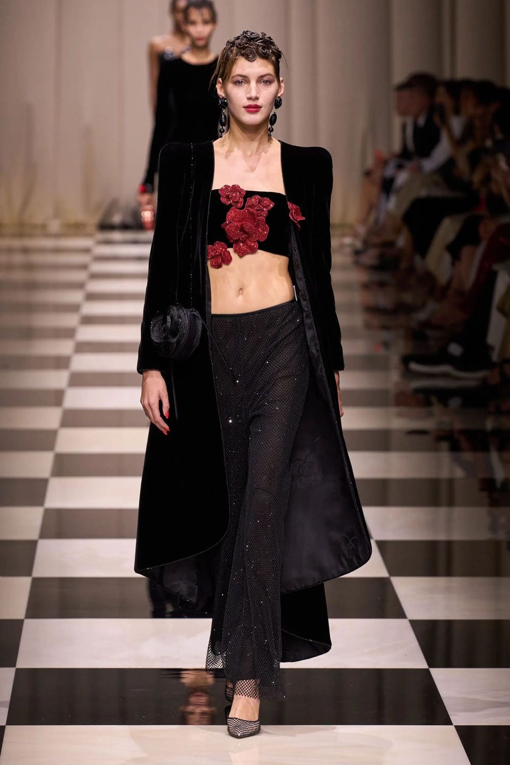 Armani Prive Fall Winter 2023 2024 Haute Couture Runway Magazine (35)