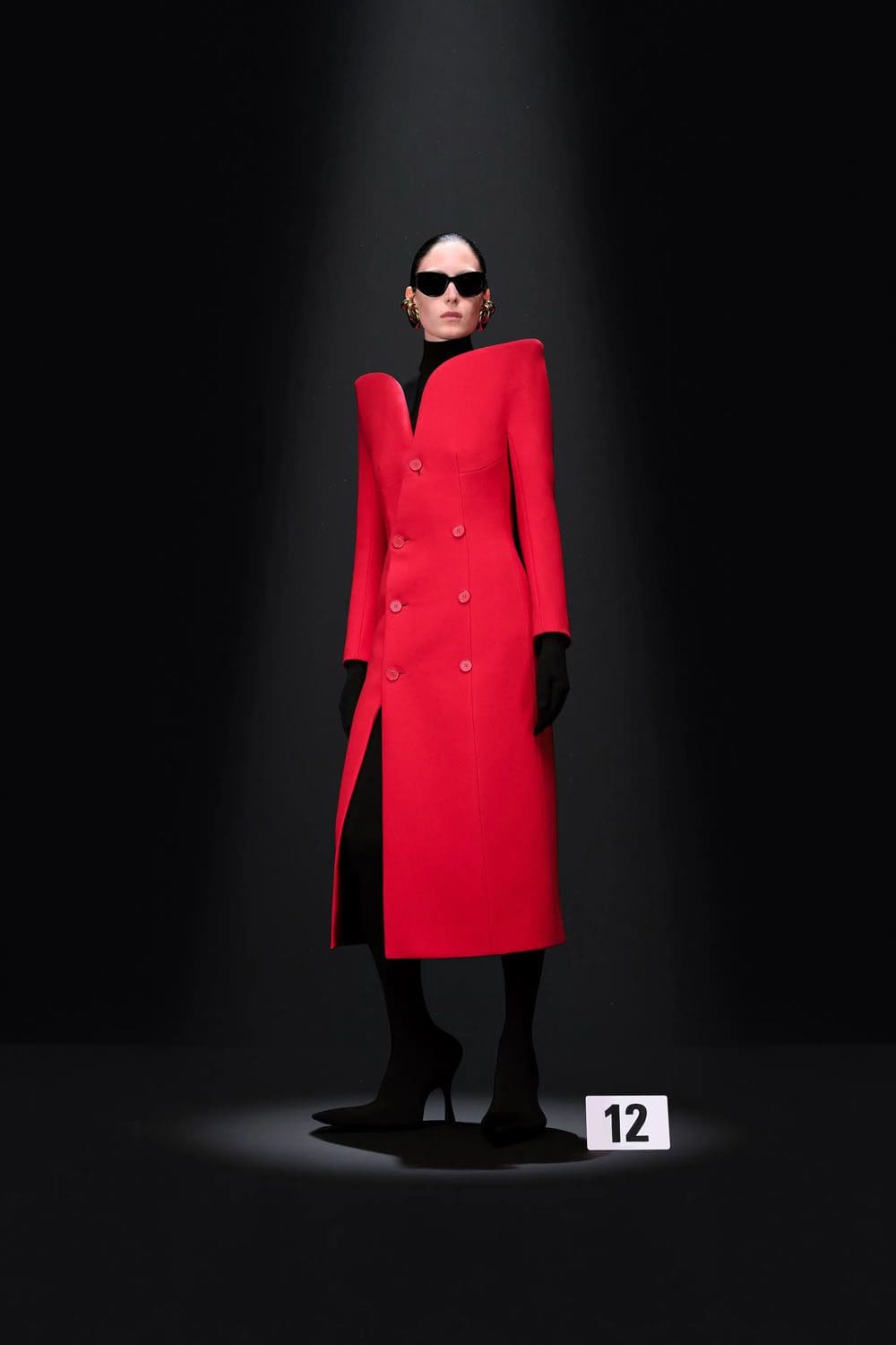 Balenciaga por Demna Couture Outono 2023 24 Runway Revista (12)