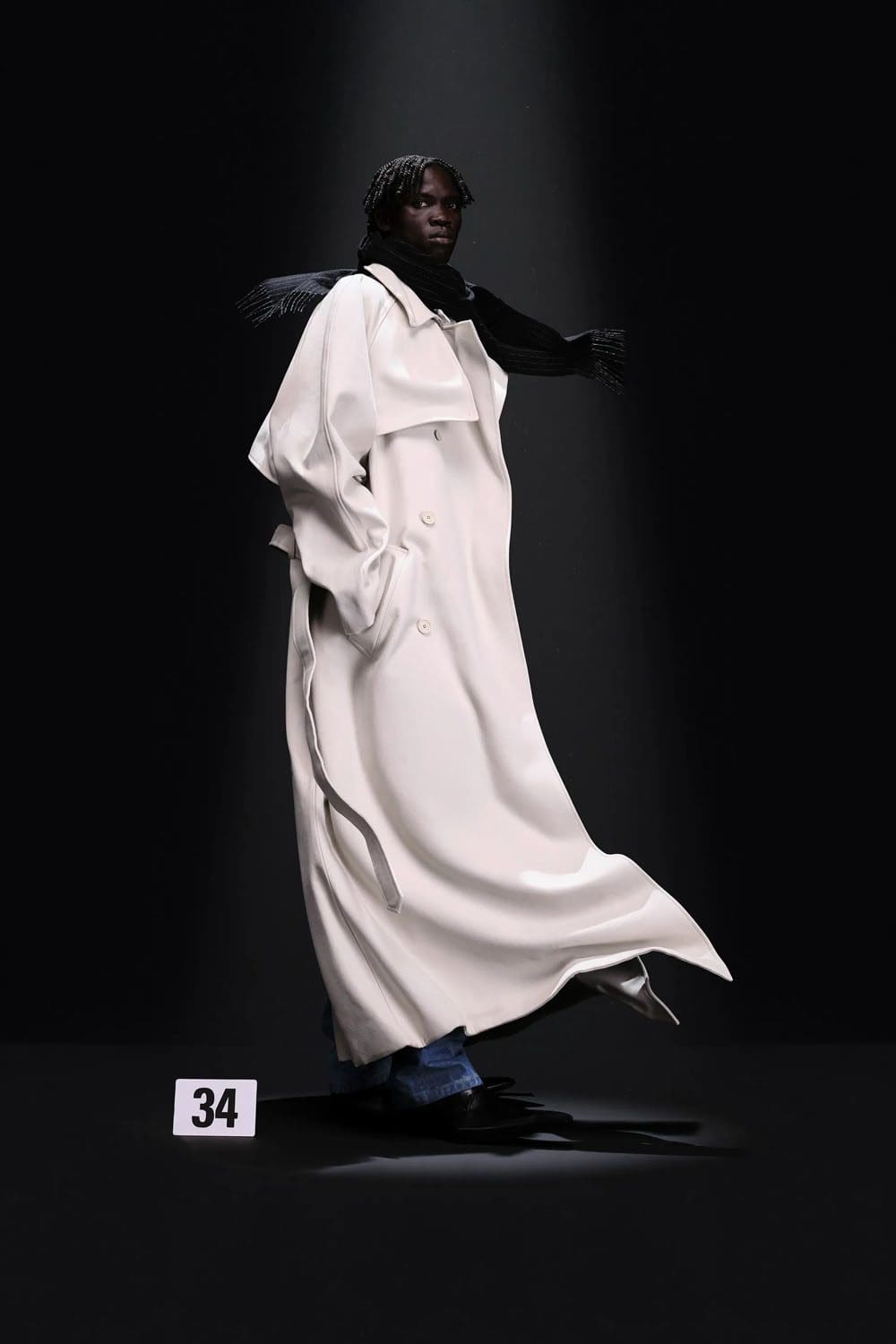 Balenciaga por Demna Couture Outono 2023 24 Runway Revista (34)