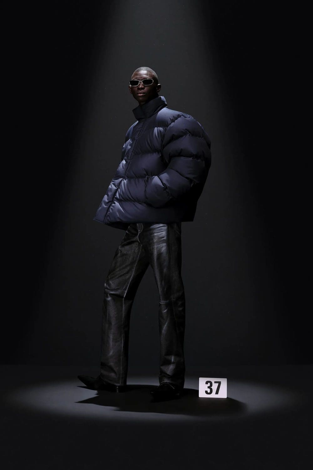 Balenciaga por Demna Couture Outono 2023 24 Runway Revista (37)