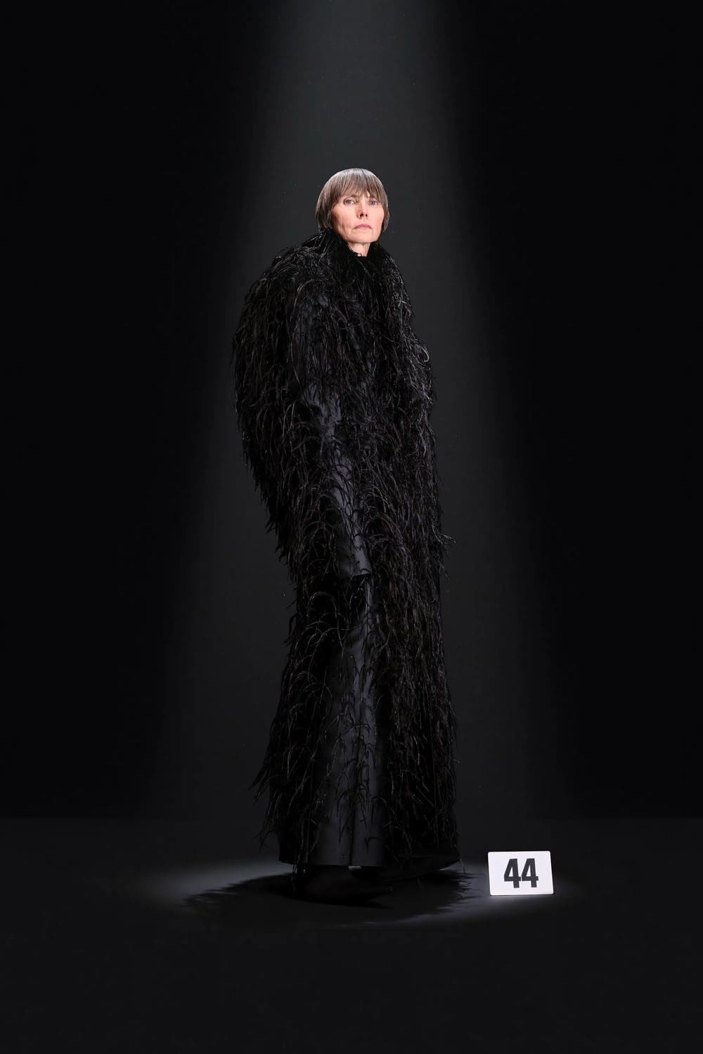 Balenciaga por Demna Couture Outono 2023 24 Runway Revista (44)