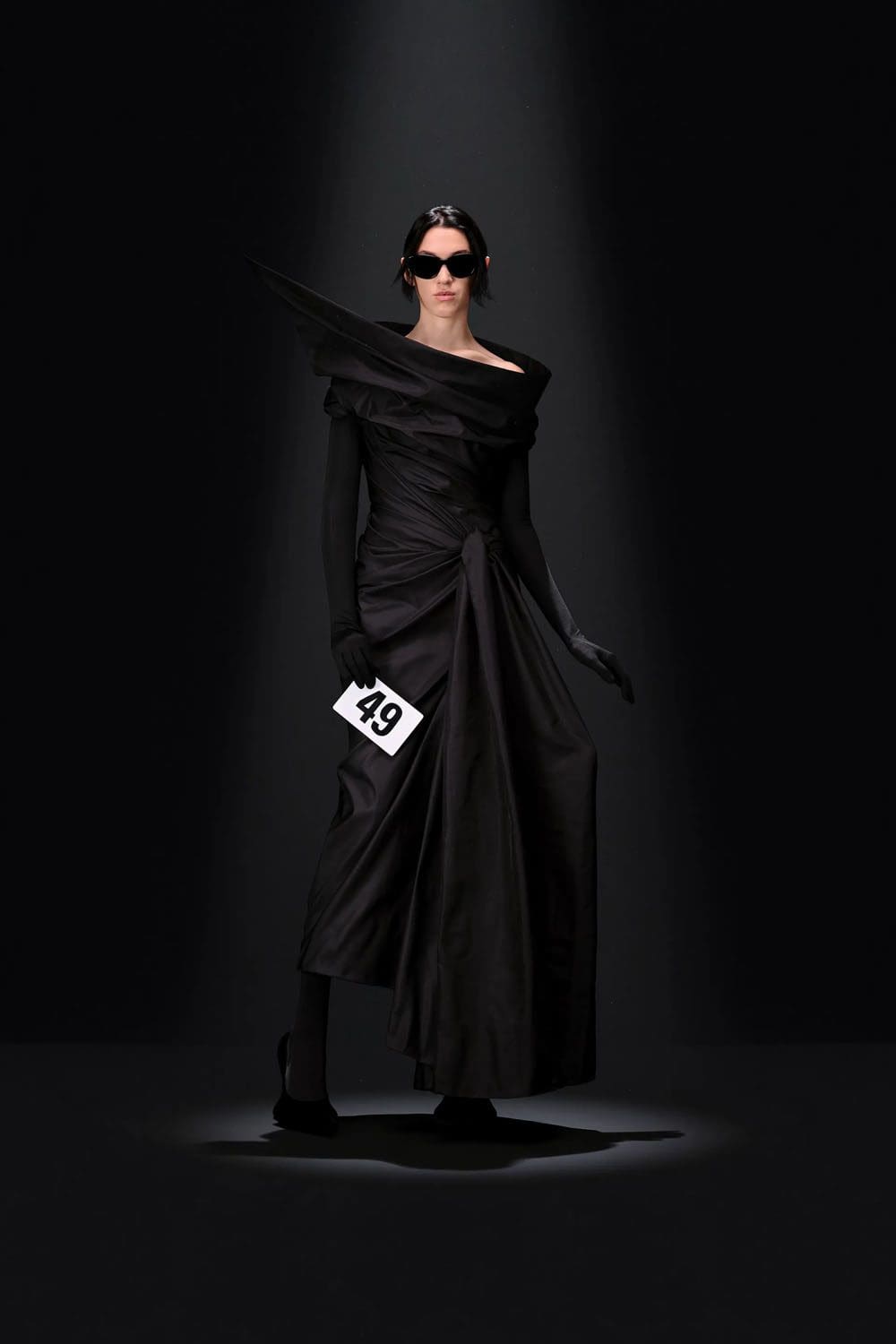 Balenciaga por Demna Couture Outono 2023 24 Runway Revista (49)