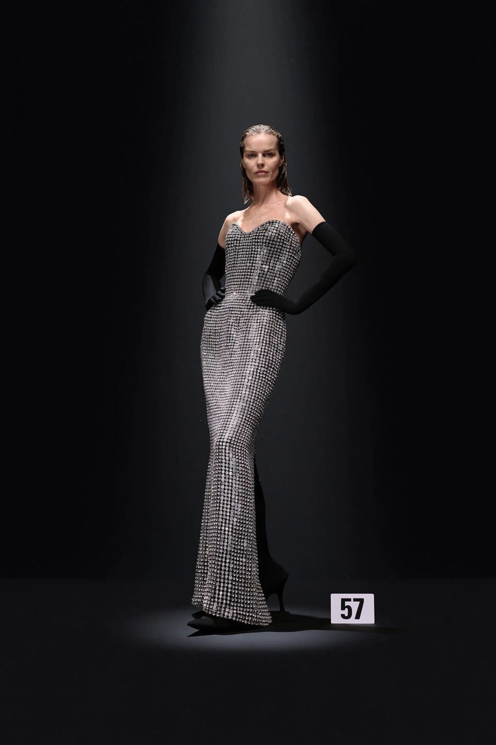 Balenciaga por Demna Couture Outono 2023 24 Runway Revista (57)