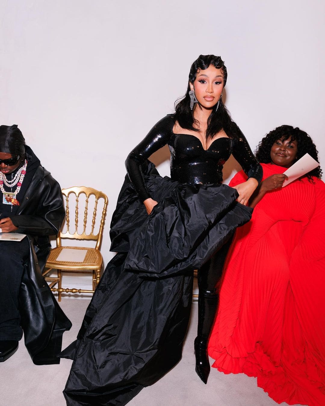 Cardi B no outono da Balenciaga Couture 2023 24 por Demna Gvasalia