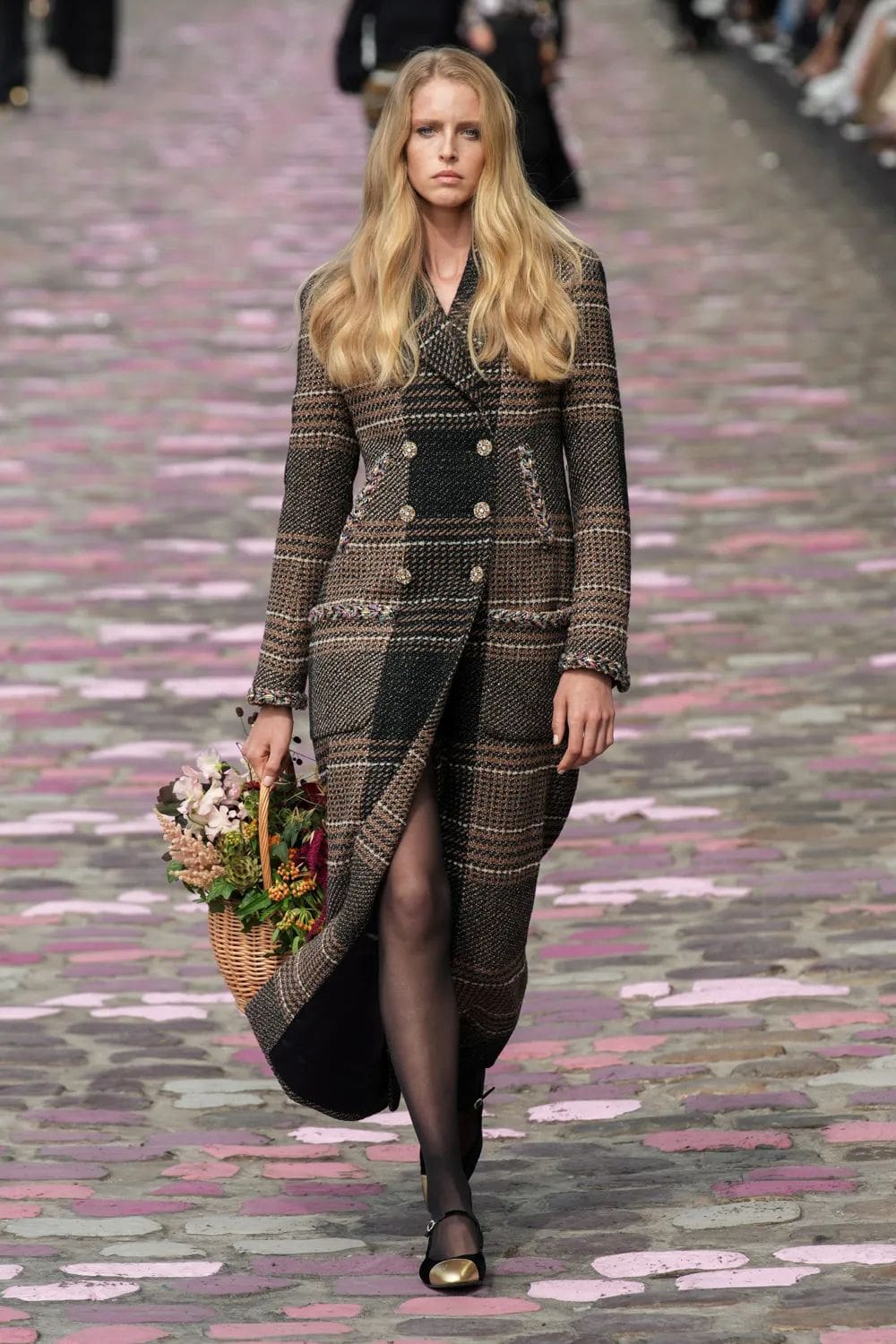Chanel Haute Couture Fall Winter 2023 2024 Runway Magazine (39)