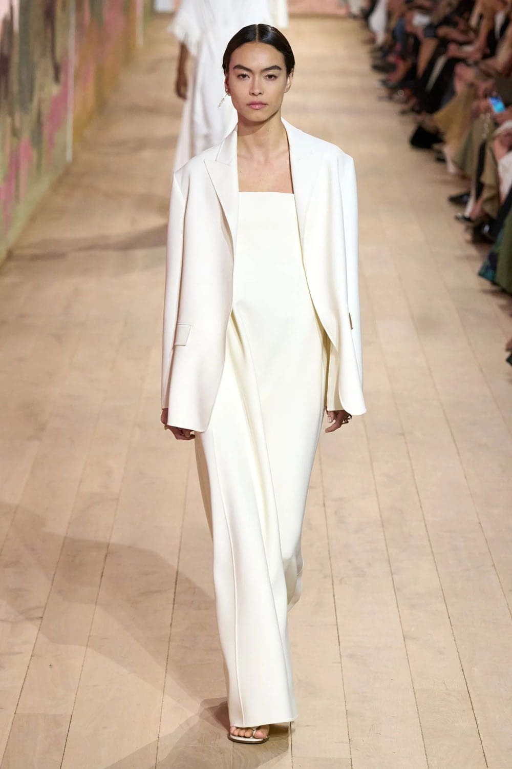 Dior Automne Hiver 2023 2024 Haute Couture Runway Magazine (8)