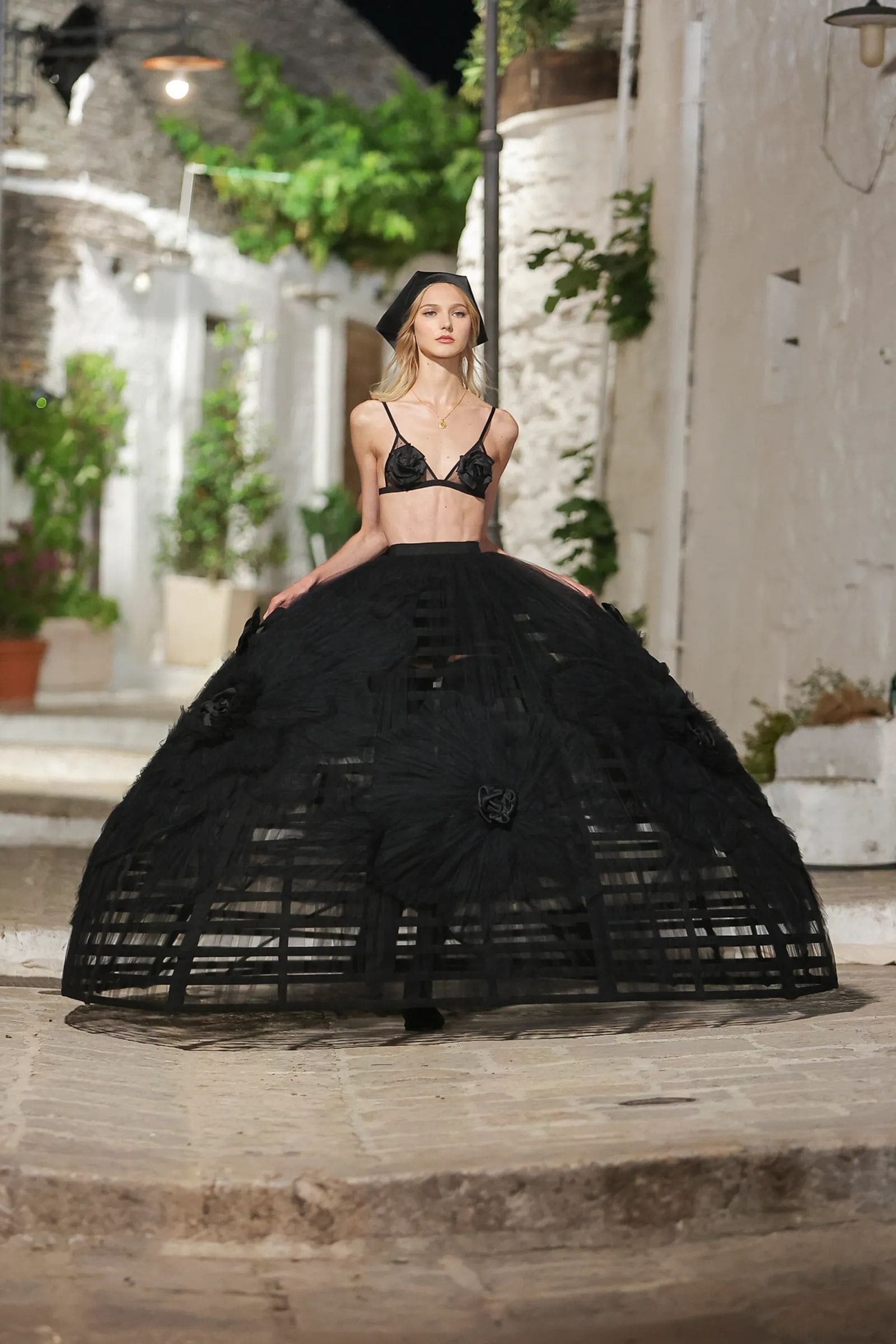 杜嘉班纳 Alta Moda 普利亚 2023 Runway 杂志(30)
