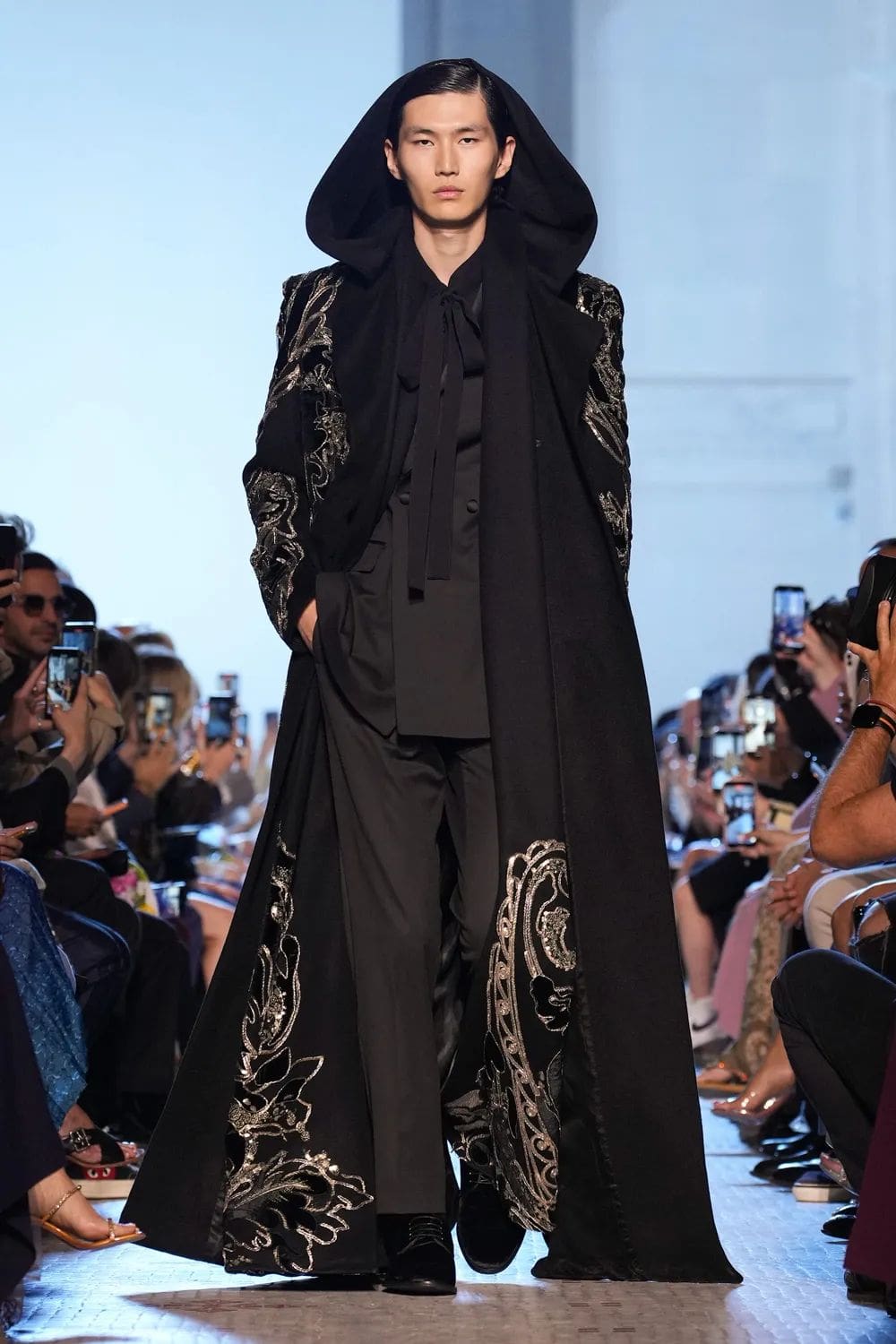 Elie Saab 秋季高级定制 2023 2024 Runway 杂志(12)