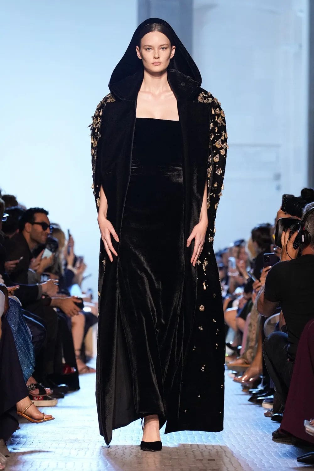 Elie Saab 秋季高级定制 2023 2024 Runway 杂志(20)
