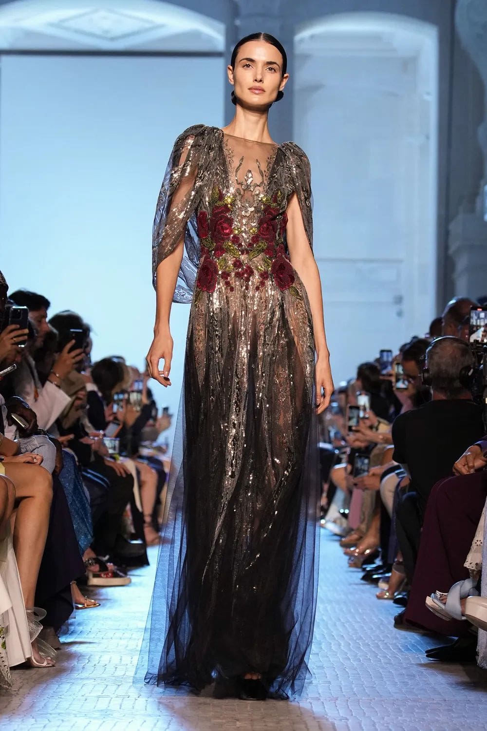 Elie Saab 秋季高级定制 2023 2024 Runway 杂志(29)