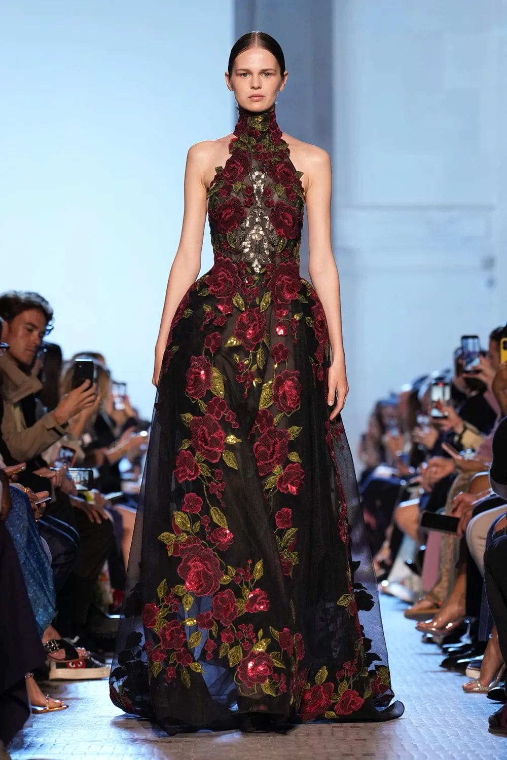 Elie Saab 秋季高级定制 2023 2024 Runway 杂志(30)