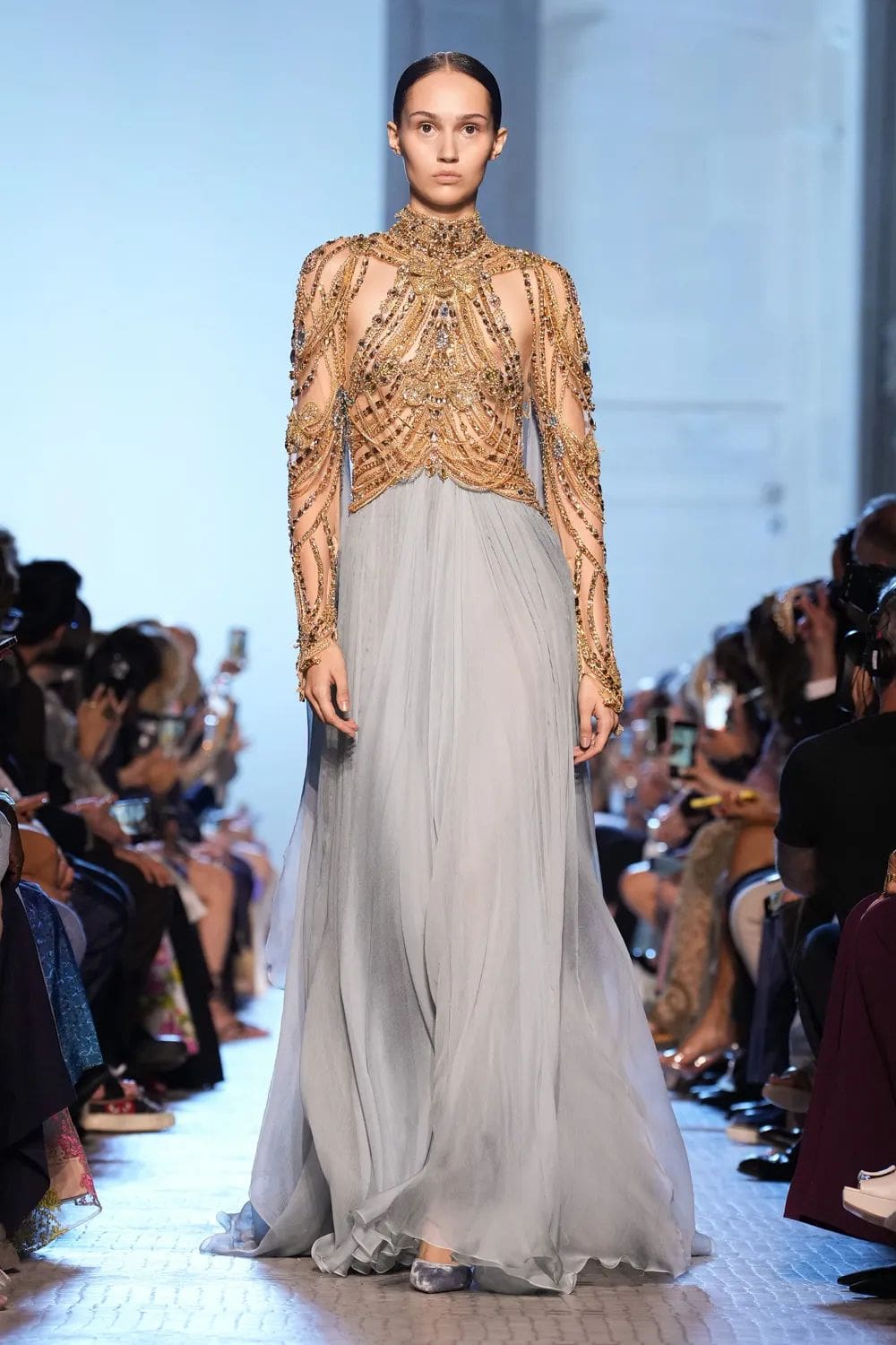 Elie Saab 秋季高级定制 2023 2024 Runway 杂志(40)