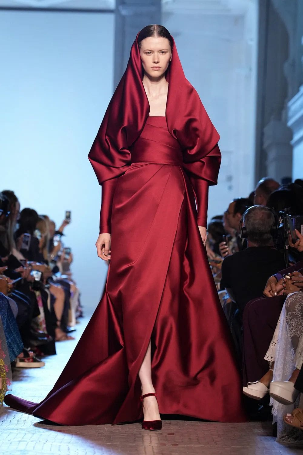Elie Saab 秋季高级定制 2023 2024 Runway 杂志(60)