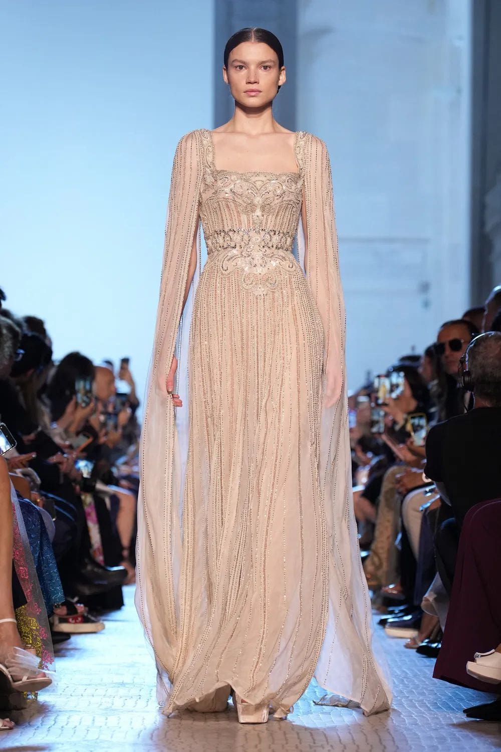 Elie Saab 秋季高级定制 2023 2024 Runway 杂志(62)